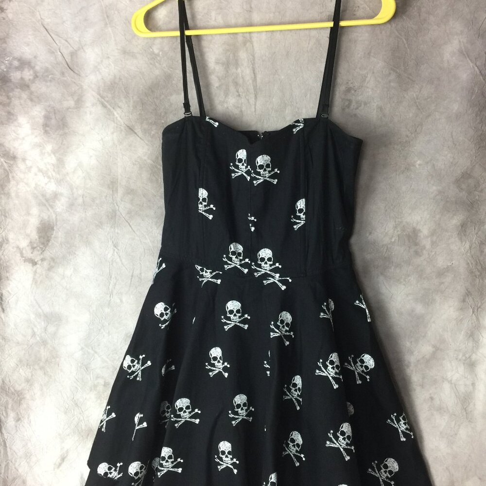 Rock Steady Black Skull Dress Pin-Up Boned High Waist Circle Skirt Medium Goth